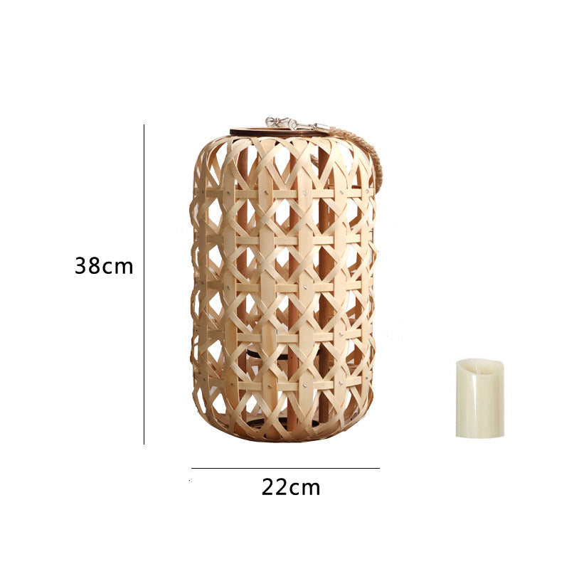 Elegante Laterne aus handgewebtem Naturmaterial Brehn