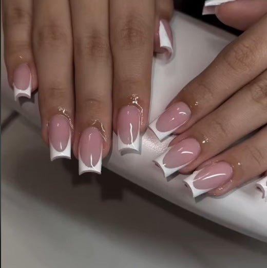 Stylische Acryl-Französische Spitzenägel Brehn
