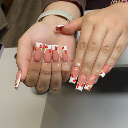 Glamouröse Glitzer-Stiletto Press-On Nägel Brehn