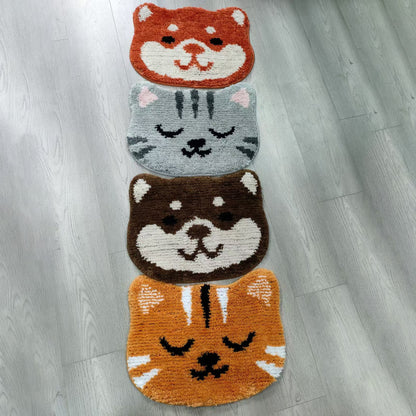 Niedlicher katzenförmiger Plüsch-Badeteppich