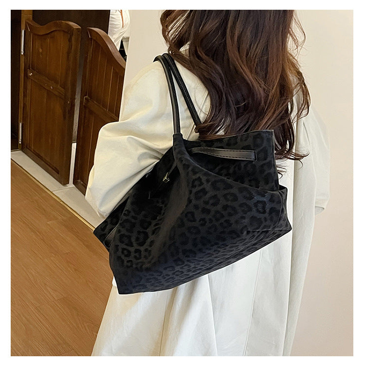 Chic gemusterte Tragetasche Brehn