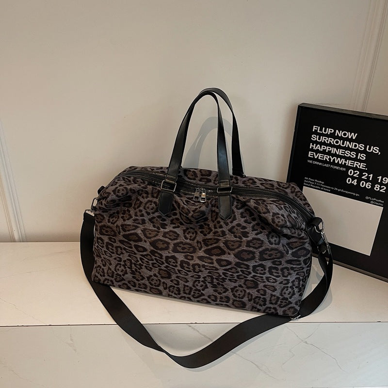 Wochenend-Reisetasche Im Modischen Leopardenmuster Brehn