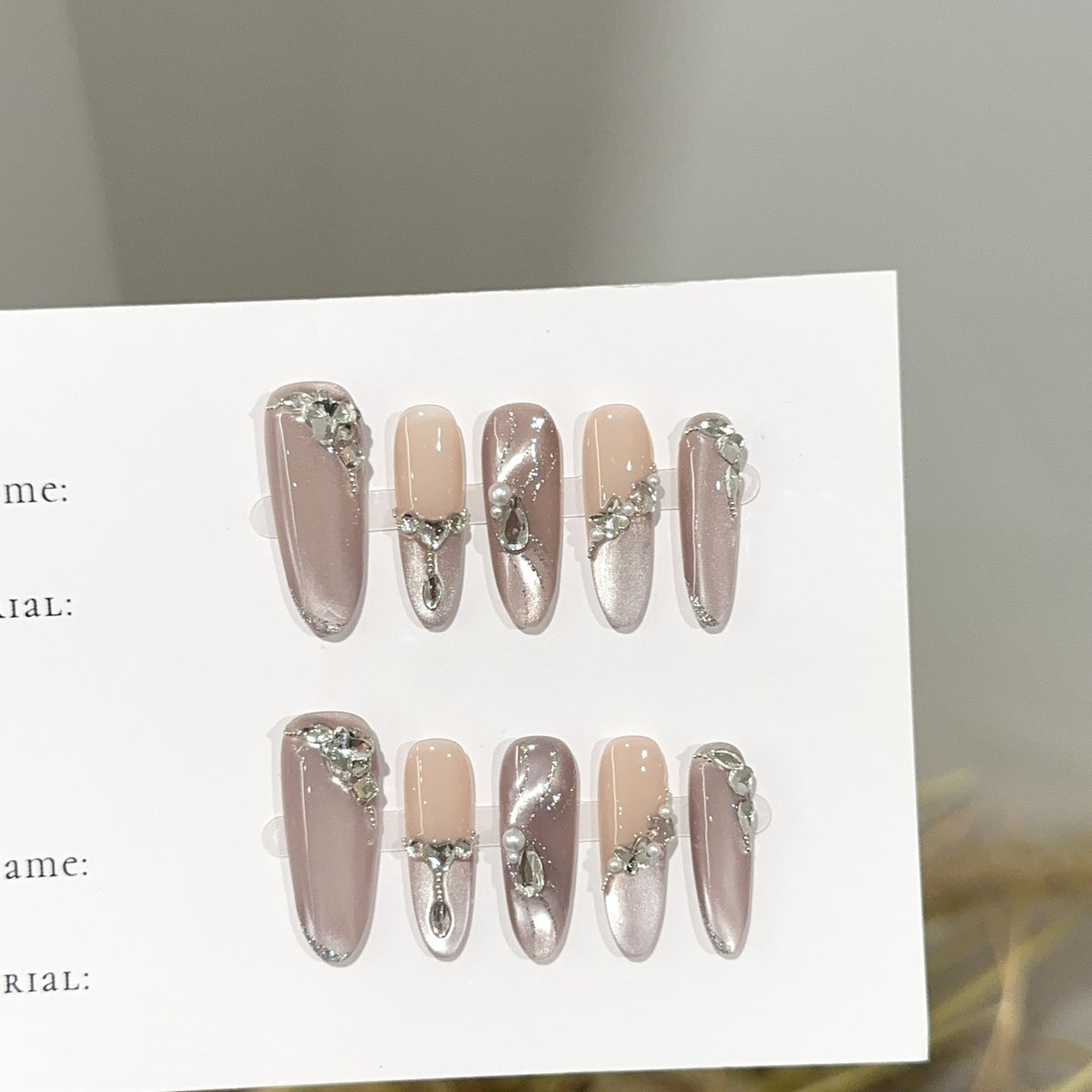 Luxus Press-On Nagelkunst Set mit dekorativen Akzenten