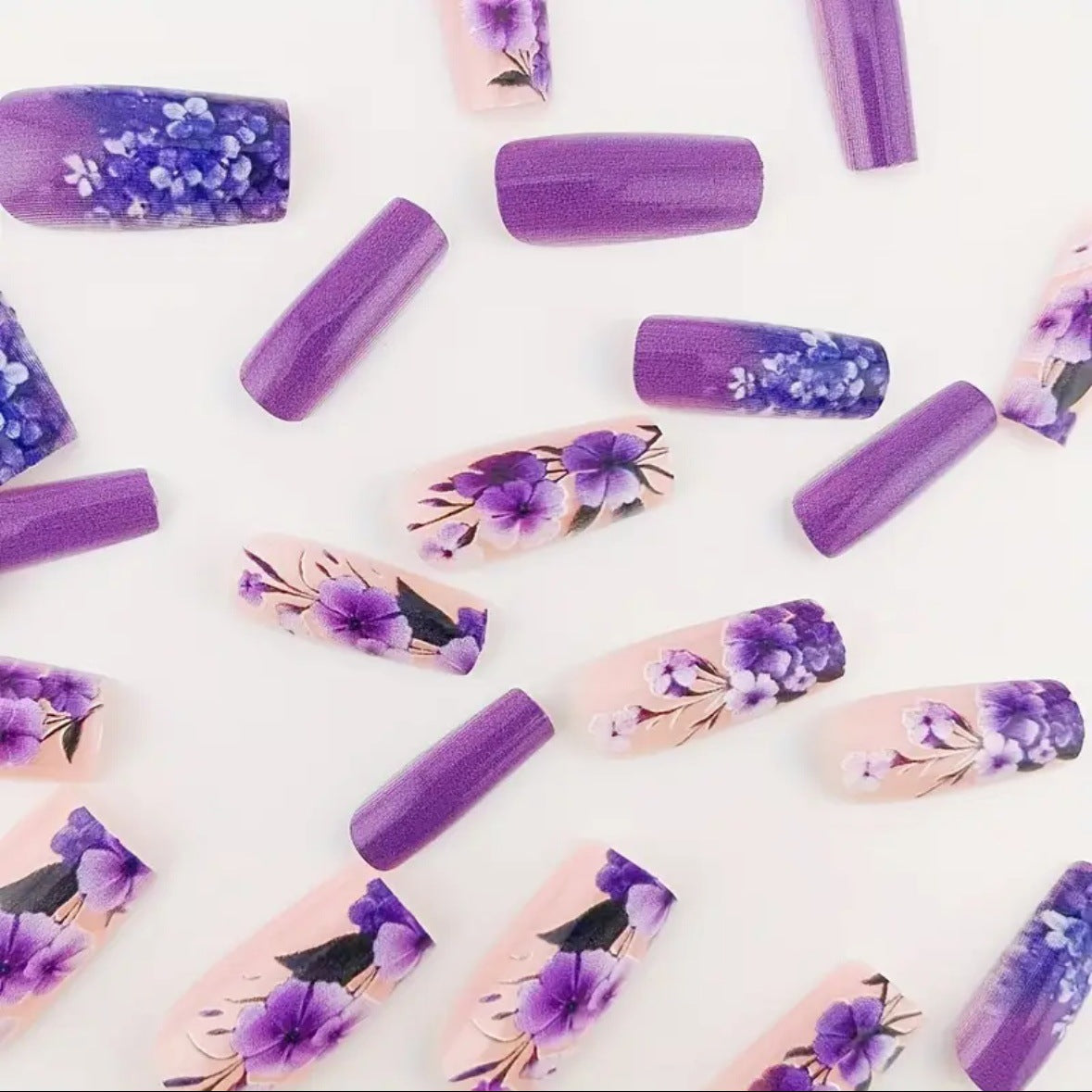 Kunstnagelset mit floralen 3D-Motiven Brehn