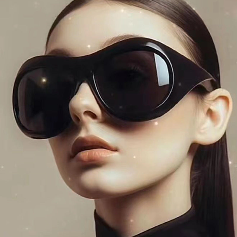 Damen Retro-inspirierte Sonnenbrille mit oversized Rahmen und schützenden Gläsern Brehn