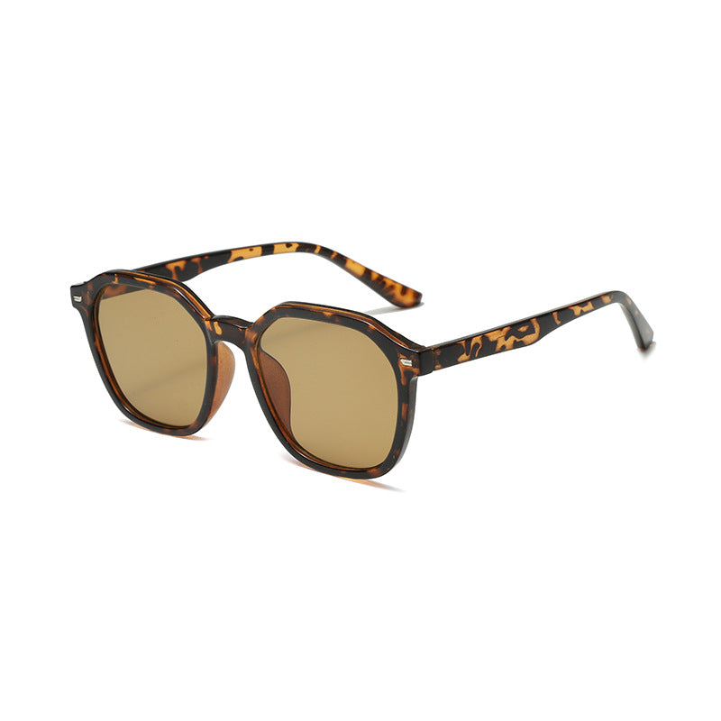 Damen stilvolle Sonnenbrille im modernen Polygonalen Design Brehn