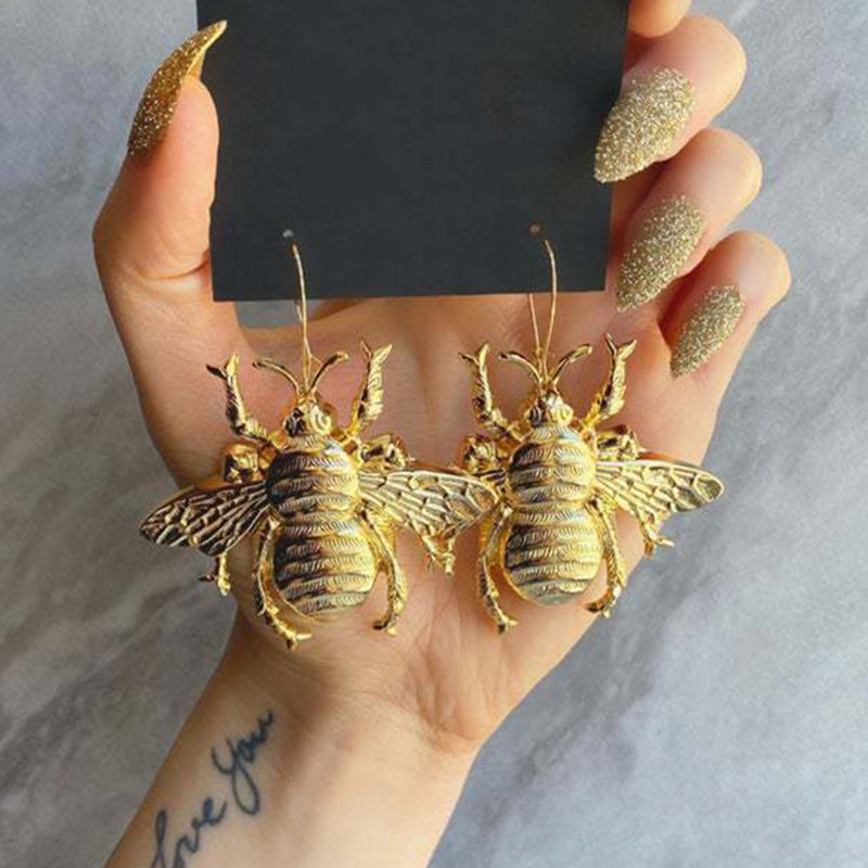 Künstlerische von Insekten inspirierte Ohrringe Brehn