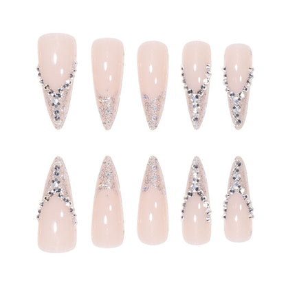 Glamouröse Stiletto-Nagelkunst-Erweiterungen Brehn