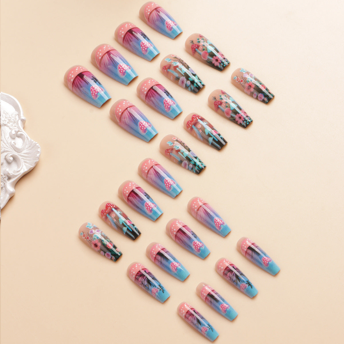 Künstlerisches Floral Leuchten-im-Dunkeln Nail Art Set Brehn