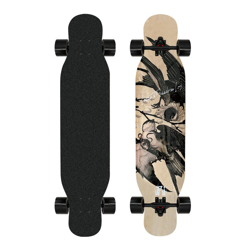 Künstlerisch mit Löwenmotiv verziertes Longboard Brehn