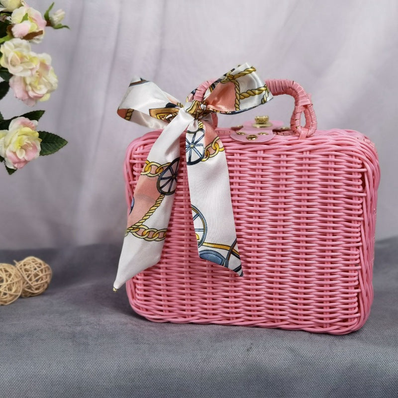 Damen geflochtener Handtasche mit dekorativem Seidenband Brehn