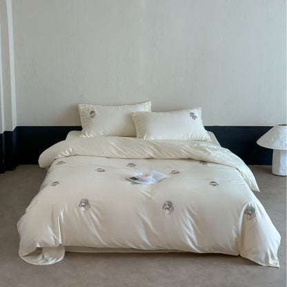 Besticktes Satin Bettwäsche Set mit Rüschenkissenbezügen