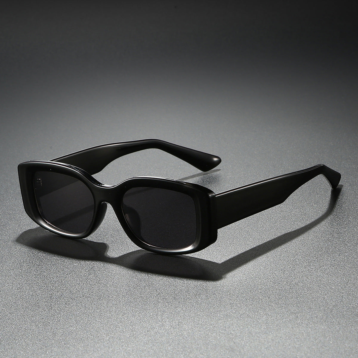 Damen modische Sonnenbrille im stylischen, eckigen Rahmen Brehn