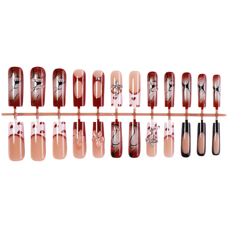Dekorative Press-On Nail Art Set mit floralen und künstlerischen Designs Brehn