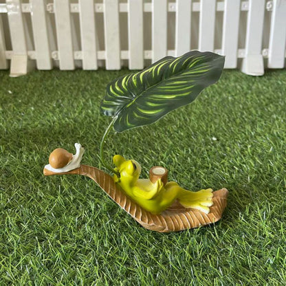 Lustige Froschfigur mit Blatt Deko Brehn
