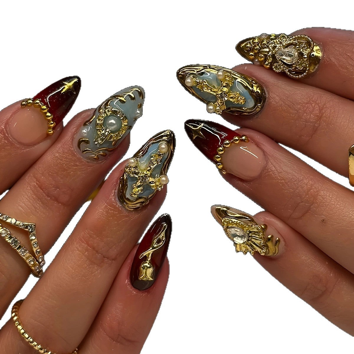 Luxuriöse Verzierungen für Nagelkunstverlängerungen Brehn