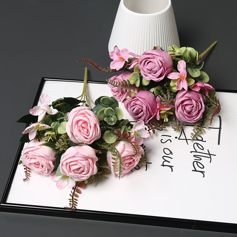 Realistischer Blumengesteck
