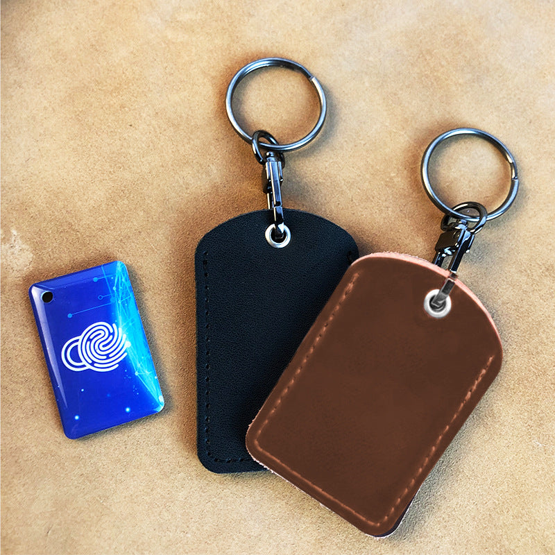 Unisex Schlüsselanhänger mit integriertem Tracker Brehn