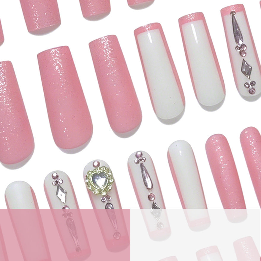 Glamouröses Nagelkunstdesign Brehn