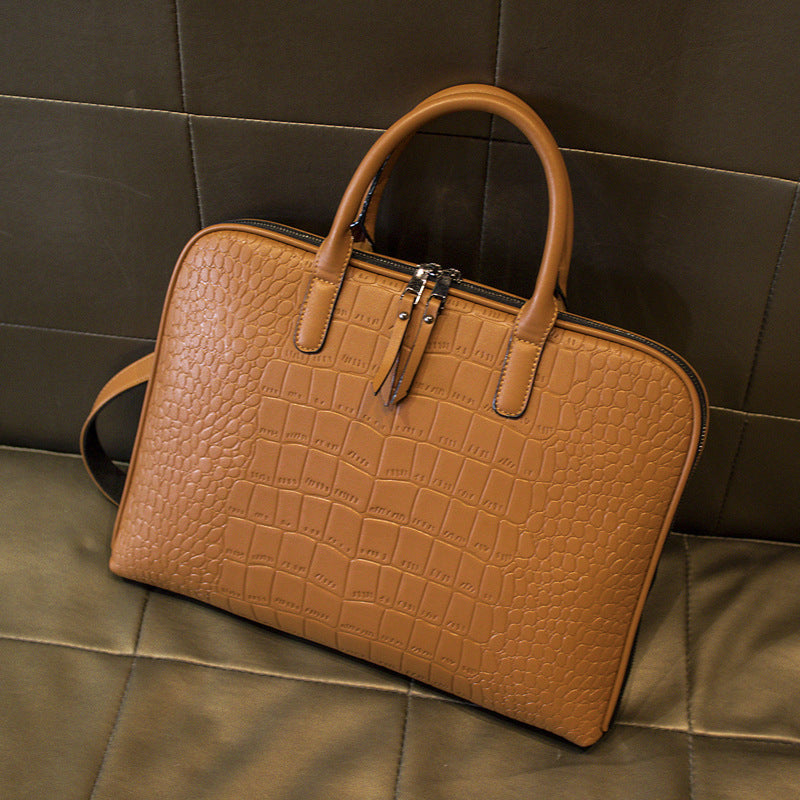 Elegante Laptop-Tasche Im Luxuriösen Krokodil-Look Brehn