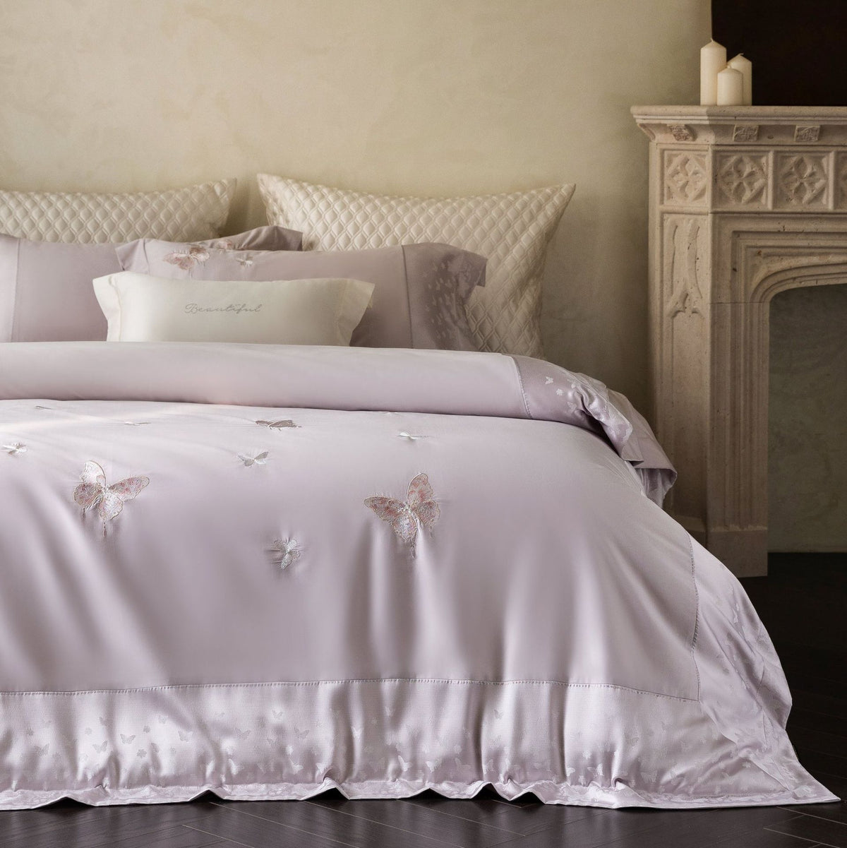 Luxuriöses Besticktes Seidensatin Bettwäsche-Set mit Gesteppten Kissenbezügen