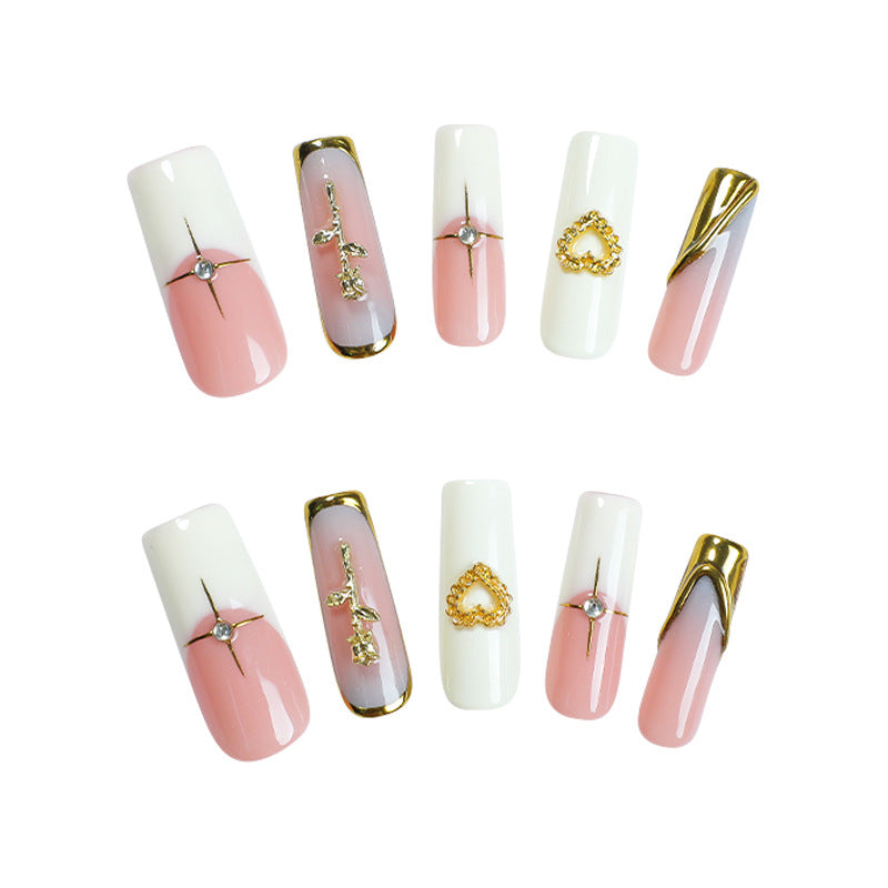 Kunstnagelset mit glamourösen Verzierungen Brehn