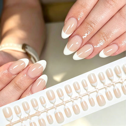 Glänzende French Tip Press-On Nägel