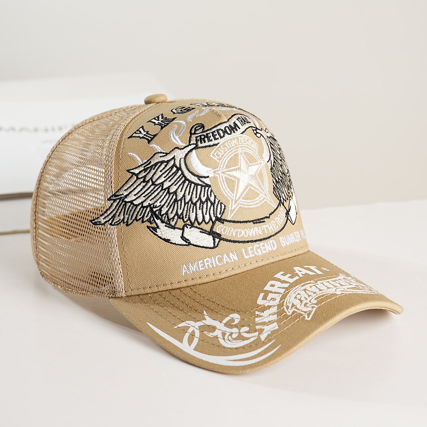 Unisex Trucker Cap mit grafischem Design und atmungsaktivem Netz Brehn