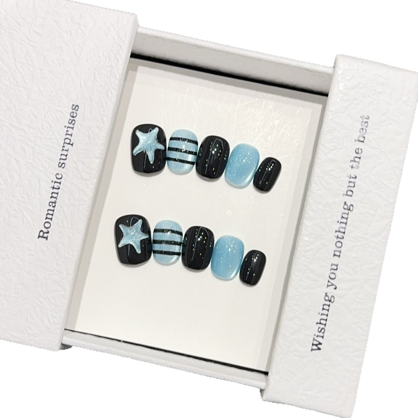Kreatives Kunstnagelset mit Romantischen Designs Brehn
