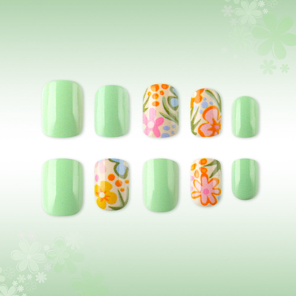 Floral Abstract Nail Art Brehn