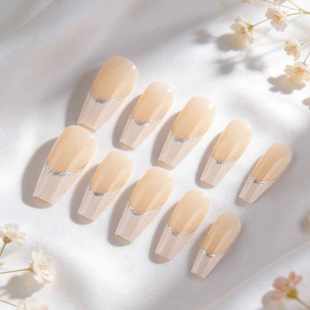 Elegantes Press-On-Nagel-Set mit Strassakzenten Brehn