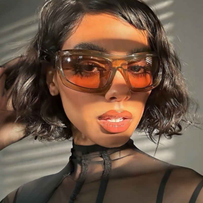 Damen trendige quadratische Sonnenbrille mit transparentem Rahmen und komfortablen Gläsern Brehn