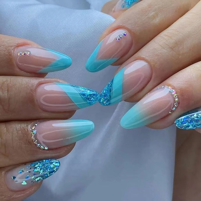 Stylische Glitzer Ombre Nagelspitzen Brehn