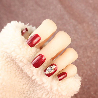 Luxuriöses Press-On-Nail-Art-Set mit Strassakzenten Brehn