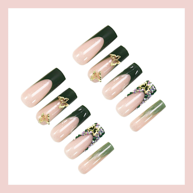 Kunstnagelset mit glitzernden Akzenten und floralem Design Brehn
