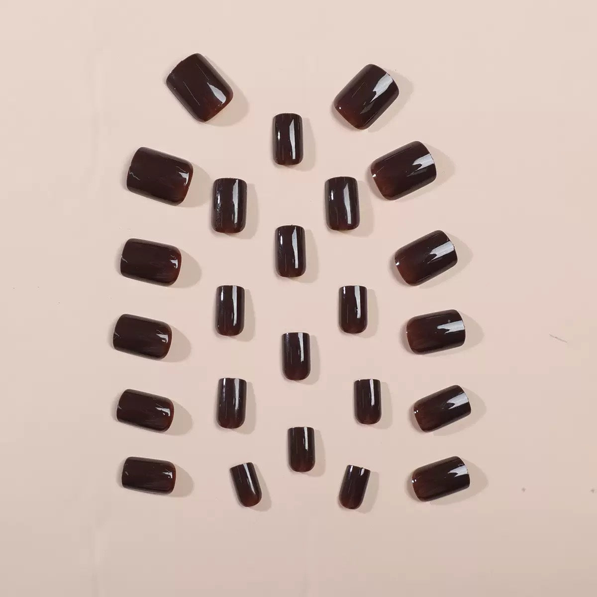 Kunstnagelset für luxuriöse Nagelgestaltung Brehn