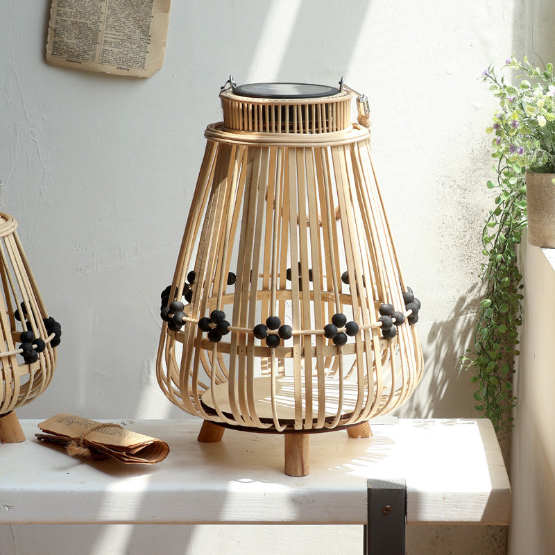 Dekorativer Lichtspender mit natürlichem Rattan Brehn