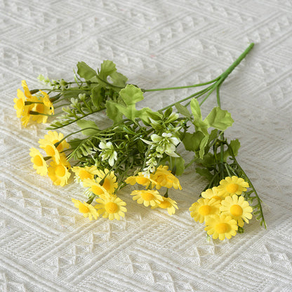 Realistischer Miniatur Blumenstrauß