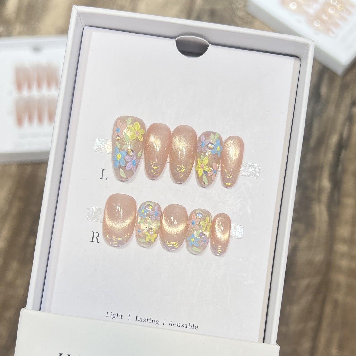 Floral Art Press-On Nail Set Brehn