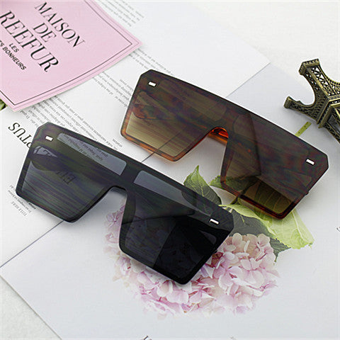 Damen Modische Rechteck-Sonnenbrille im urbanen Design Brehn