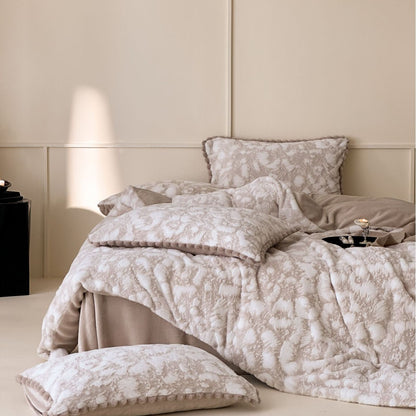 Plüsch Prägung Botanisches Samt Bettdecke & Pom-Pom Trim Kopfkissenbezug Set