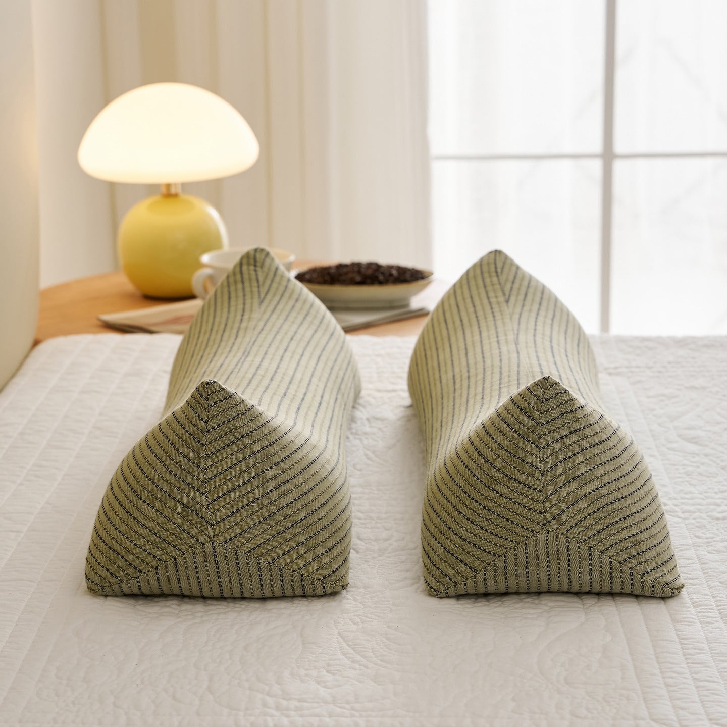 Ergonomische Nackenstützrolle mit Speziellem Komfortdesign Brehn