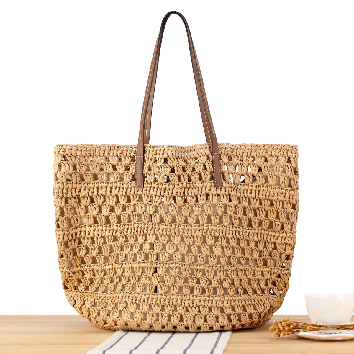 Handtasche Aus Handgeknüpftem Naturmaterial mit Robusten Ledergriffen Brehn