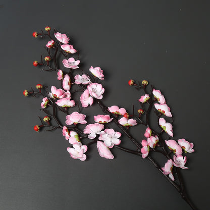 Dekorative Blumen für die Innendekoration