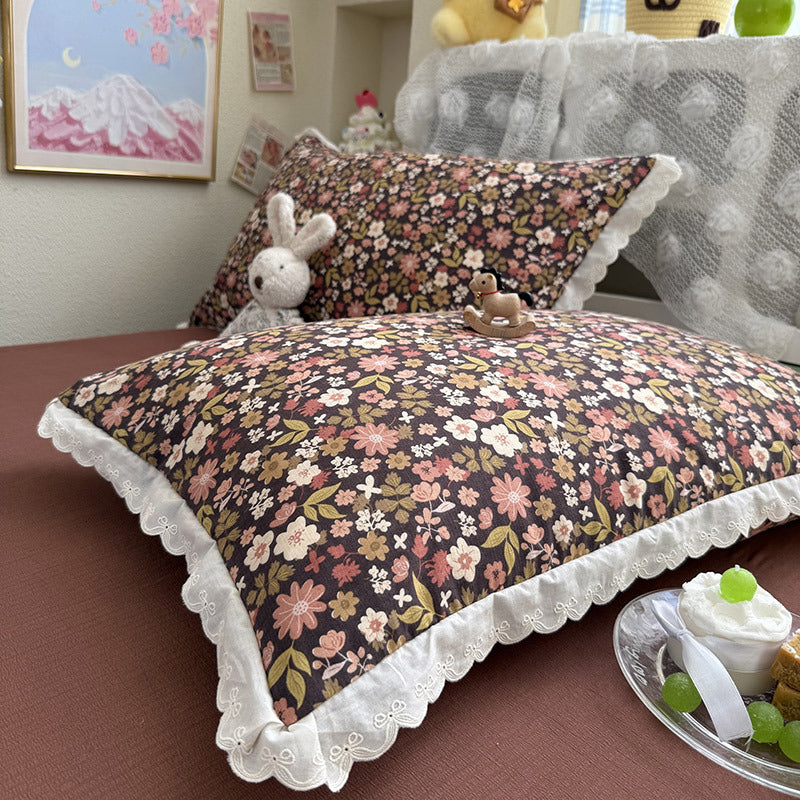 Damen Kuschelige Tagesdecke mit verspieltem Blumenmuster Brehn