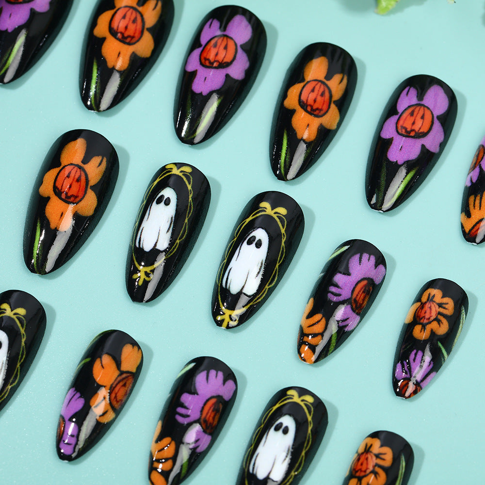 Kunstnägel mit kreativem Halloween-Motiv Brehn