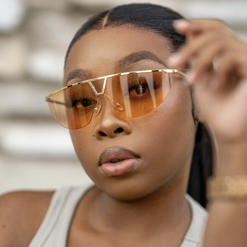 Damen futuristische Sonnenbrille mit schützendem Metallrahmen Brehn