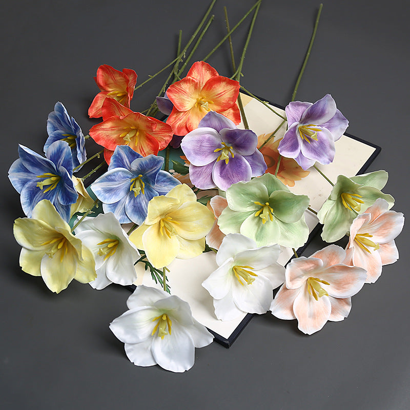 Dekorative Blumenstiel für die Innendekoration
