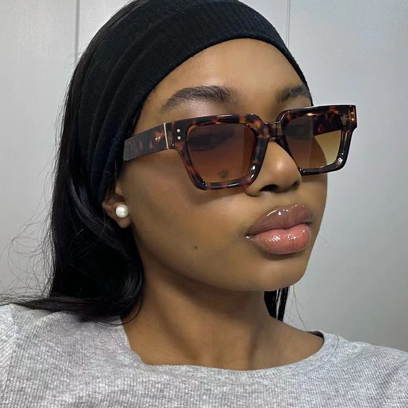 Damen modische Sonnenbrille im eleganten oversized Design Brehn