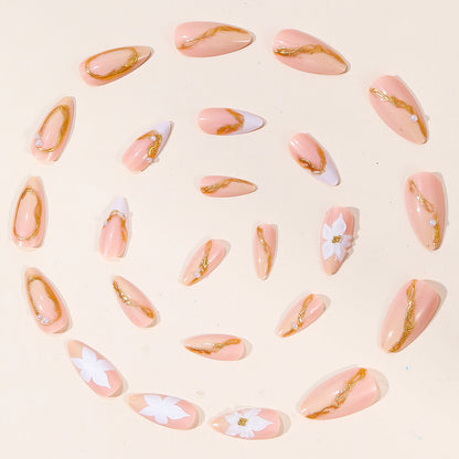 Elegantes florales Nagelkunstdesign Brehn